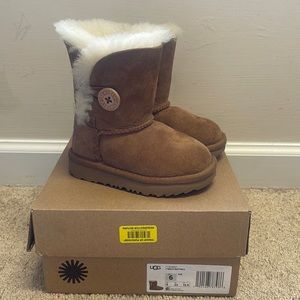 Toddler Bailey Button Ugg